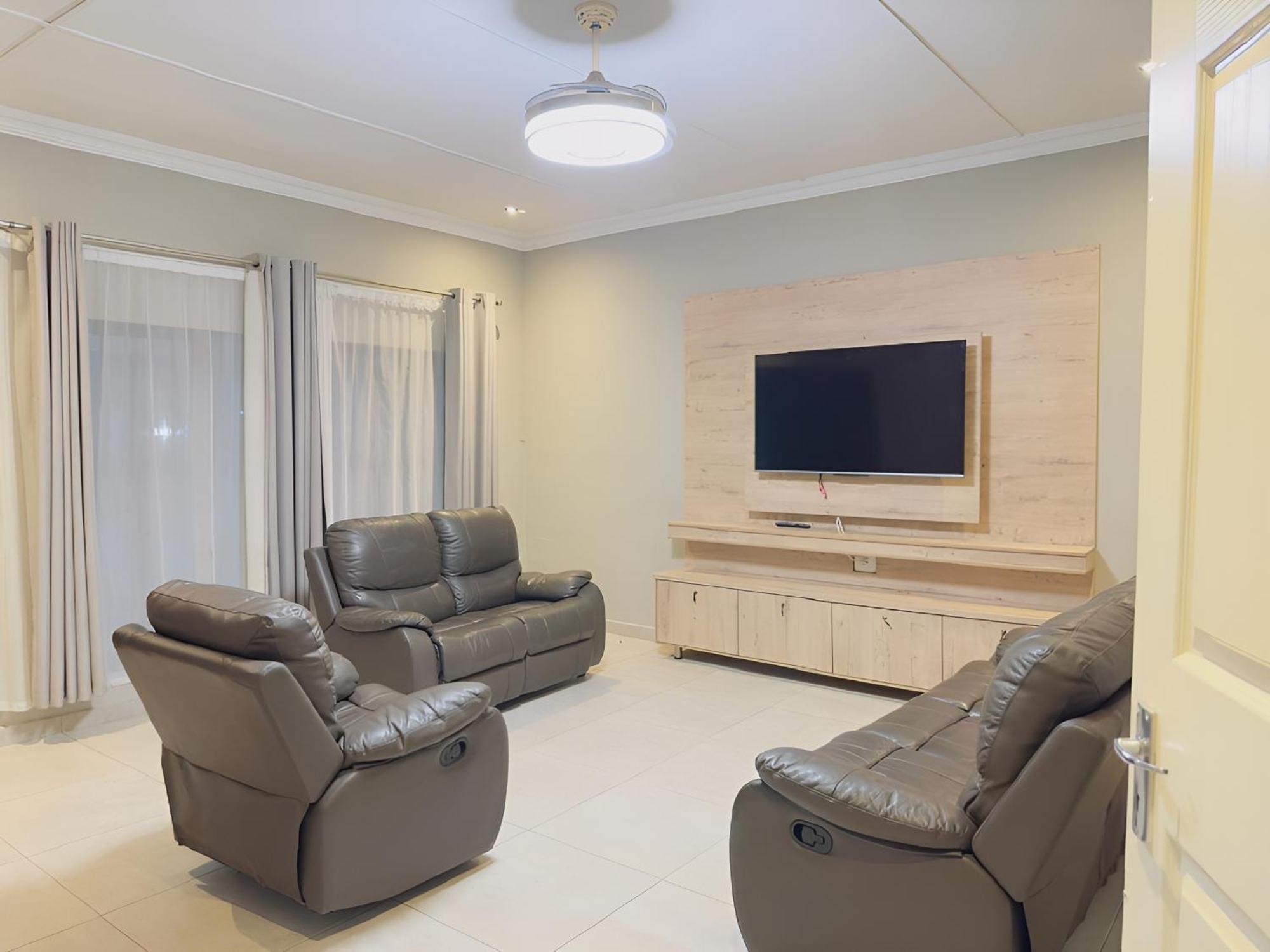 Elegant Guest House Matsapha Экстерьер фото